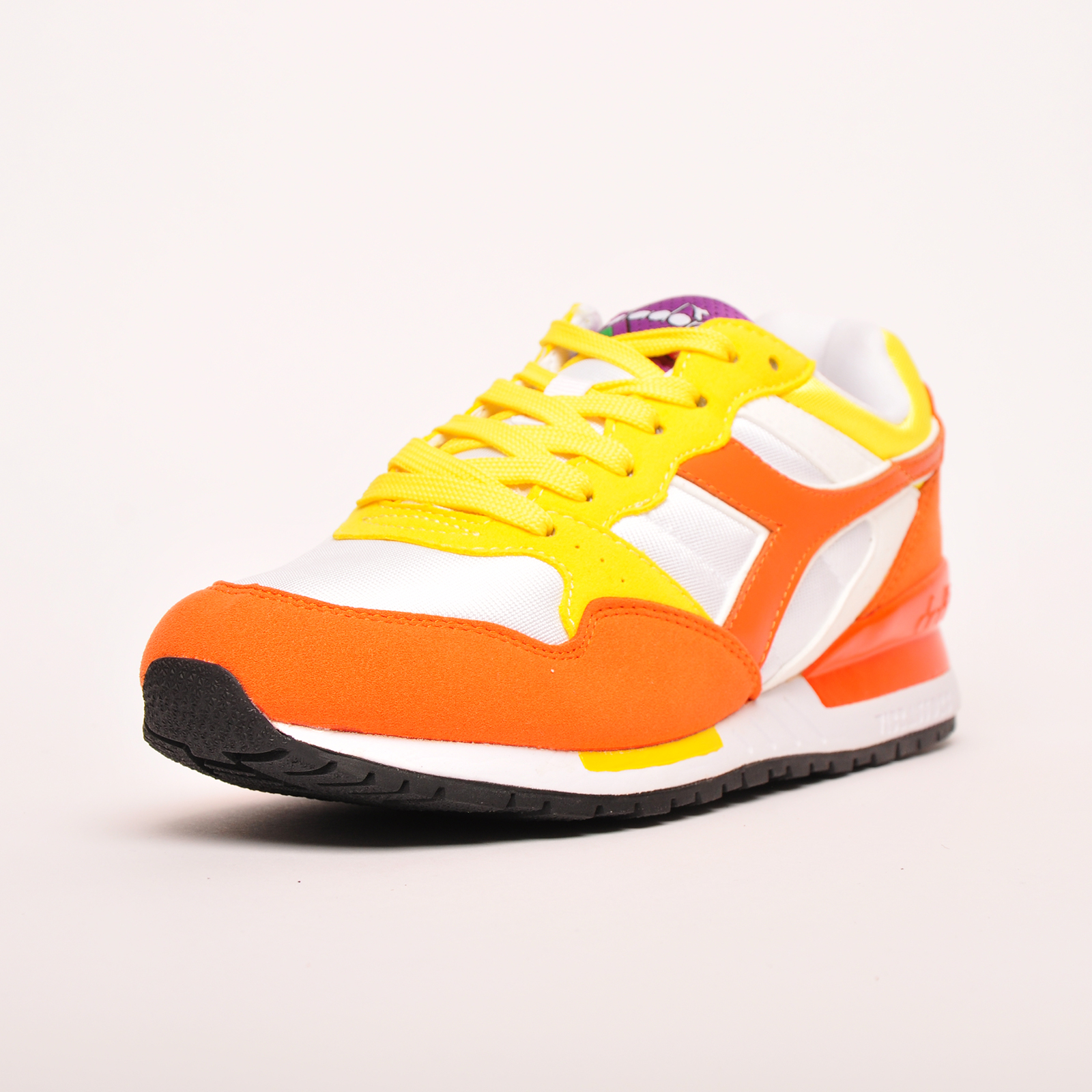 diadora intrepid nyl