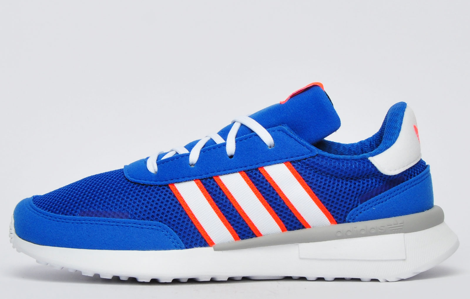 adidas retroset trainers