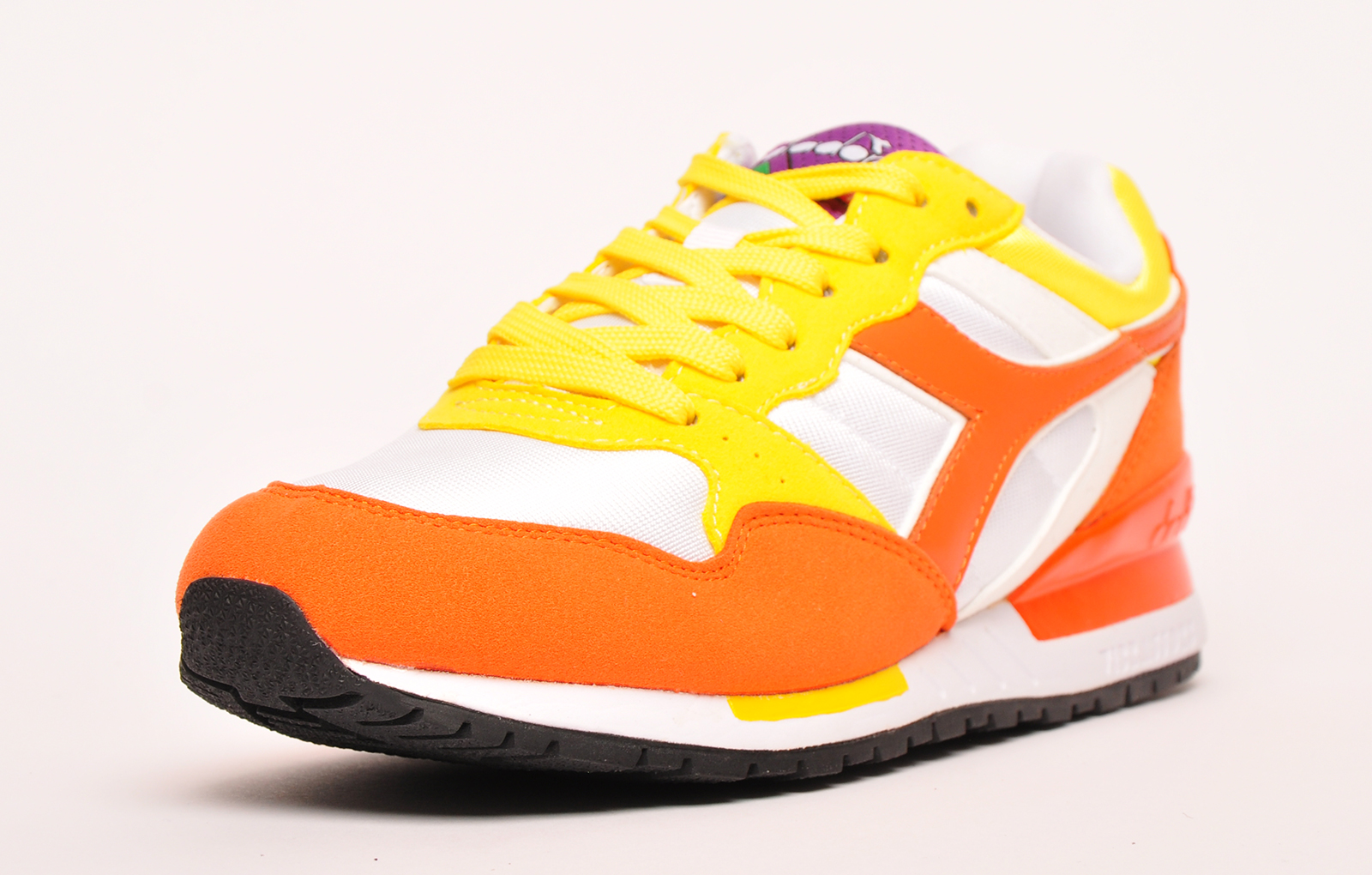 diadora intrepid nyl