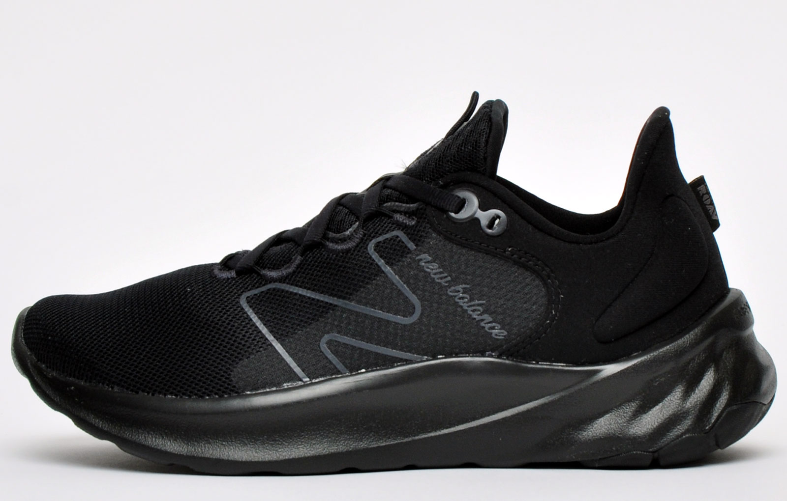 New Balance Fresh Foam Roav v2 Womens Express Trainers