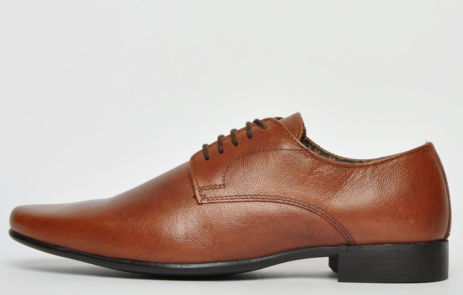 red tape shoes flat 50 off