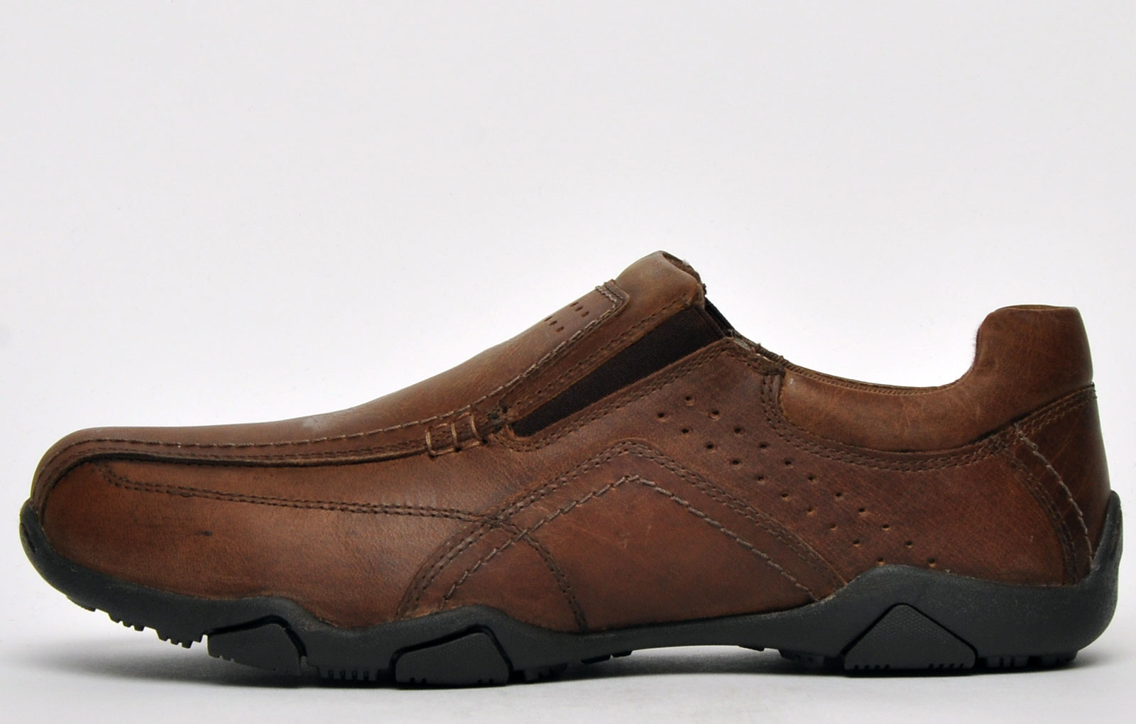 red tape flat sole shoes