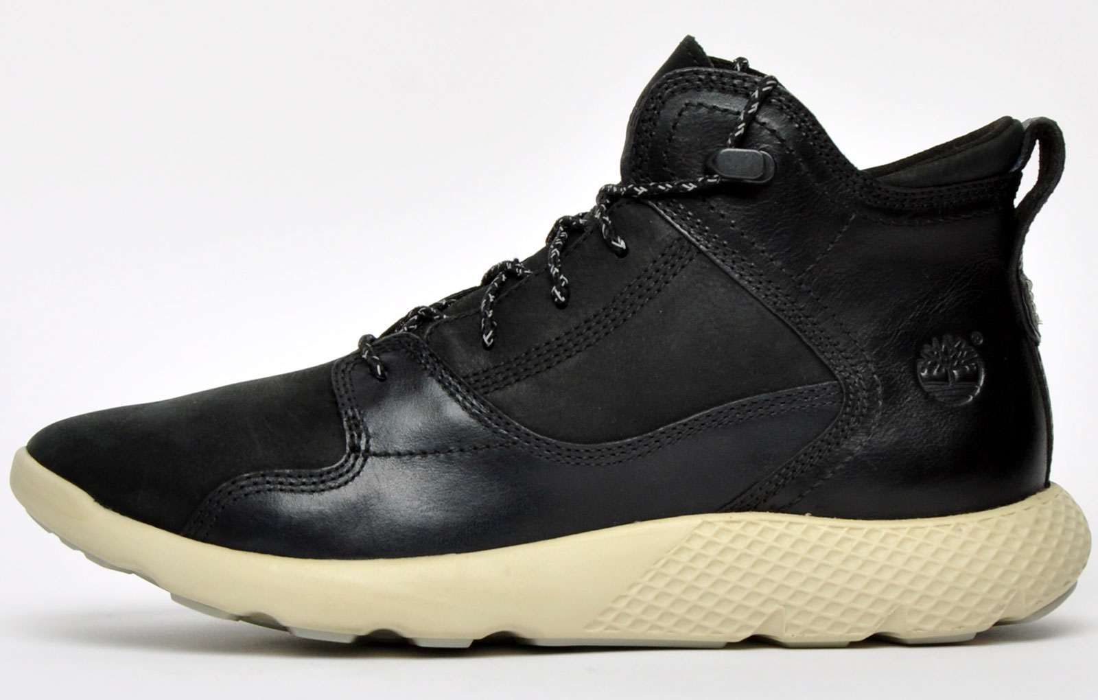 timberland flyroam trainers